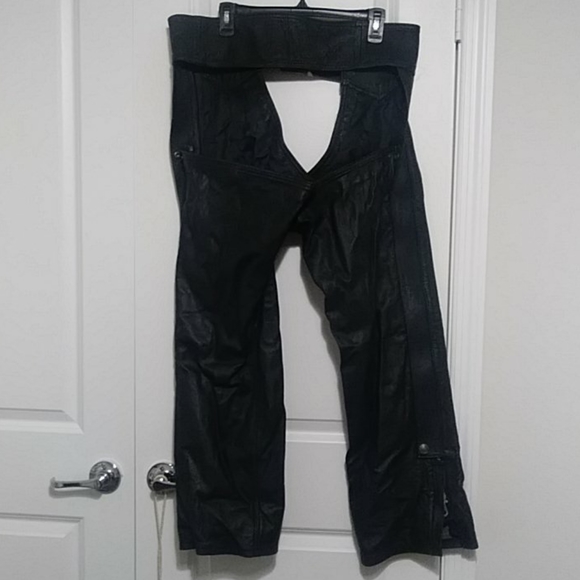 Harley Davidson Black Leather Riding Chaps - Picture 4 of 9